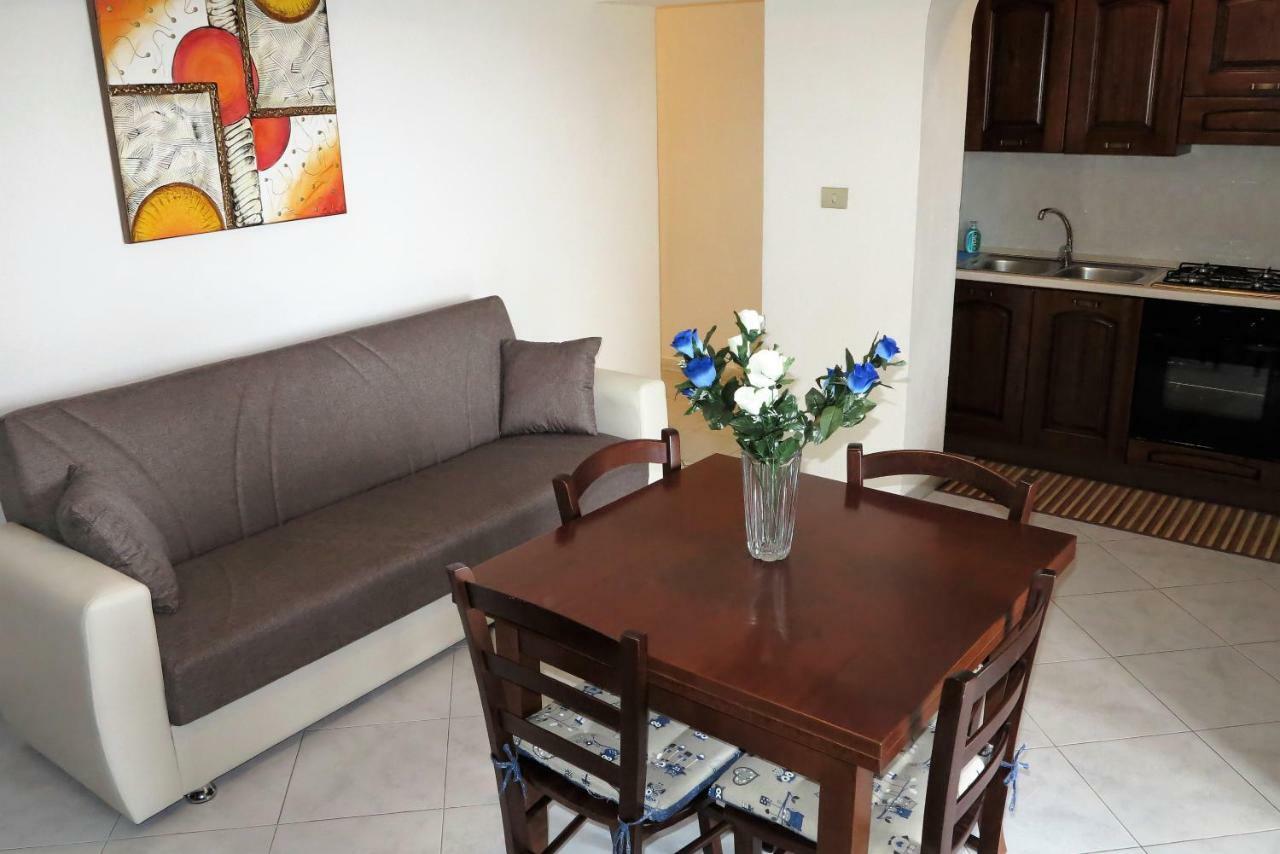 Yellowhouse Apartment Cala Gonone Exterior photo